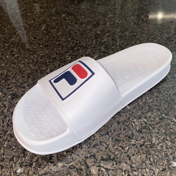 White Fila~ Slides 🤍❤️ - Picture 3 of 4